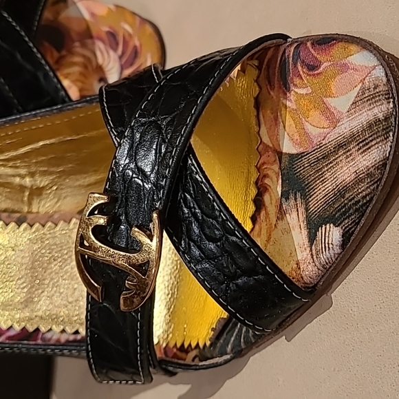 Just Cavalli sandals size 41.5 black printed leather metal logo accessories - Picture 2 of 13